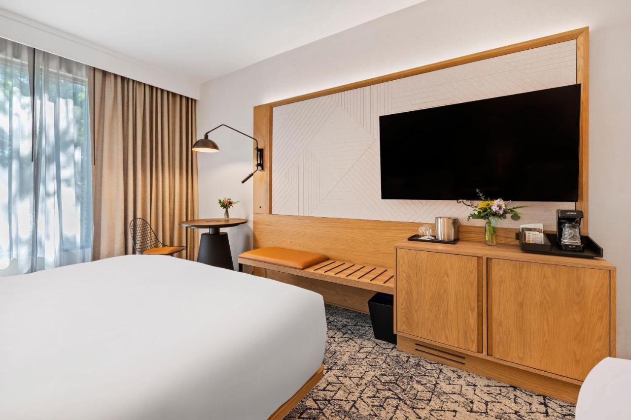 Sheraton Чапел Хилл Экстерьер фото