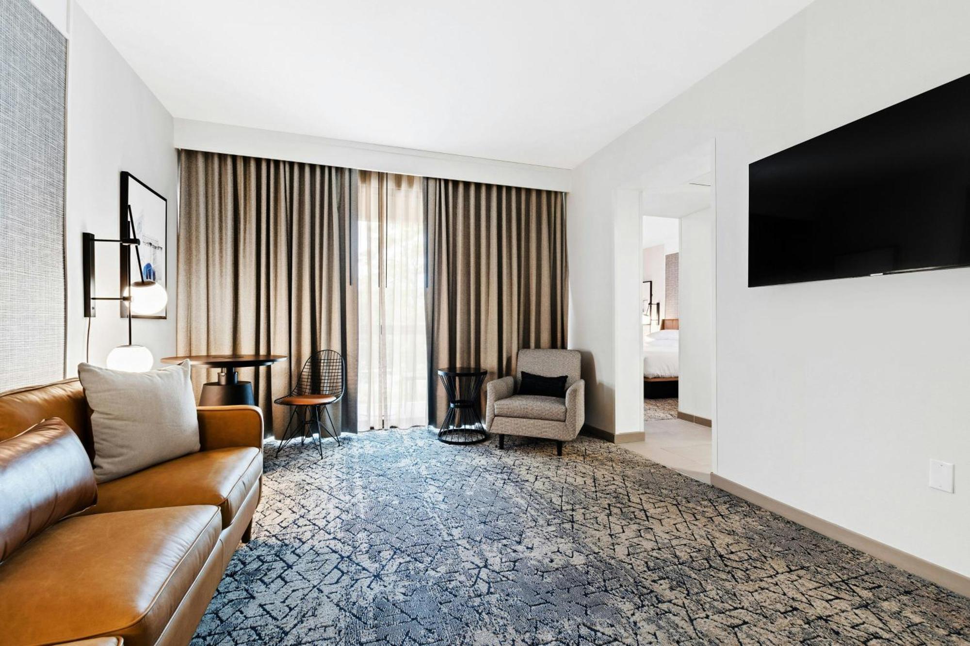 Sheraton Чапел Хилл Экстерьер фото